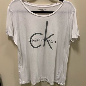 Calvin Klein T-shirt